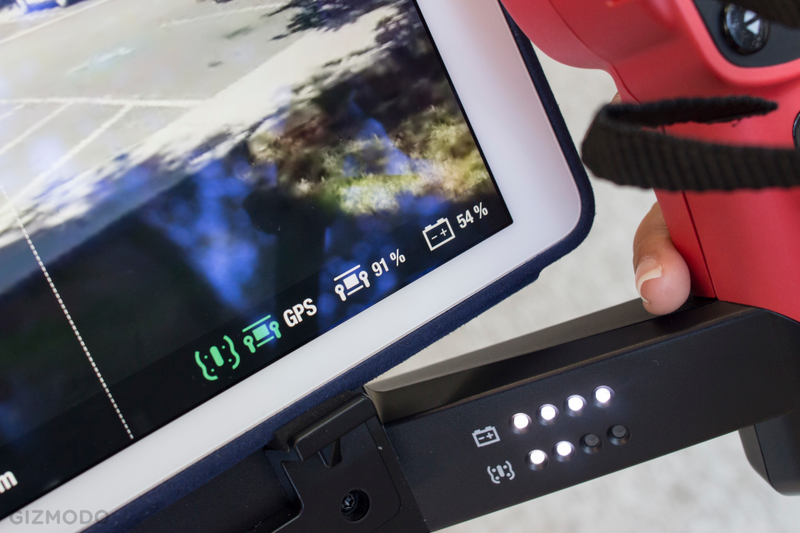 Illustration for article titled Parrot Bebop Drone and Skycontroller Review: Looks Aren't Everything